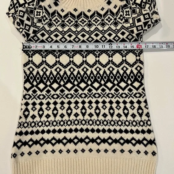 Christmas Snowflake Sweater Warm Holidays Fitted Small Cream Black - Picture 6 of 10